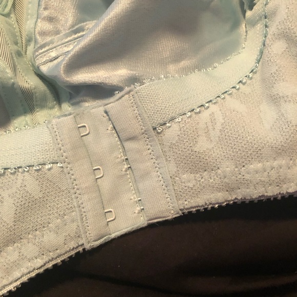 NIB, Playtex 18 Hour Bra, Soft mint blue, Size 40C - Picture 5 of 5